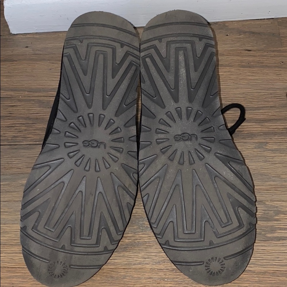 Black Ugg boots with box - Picture 3 of 4